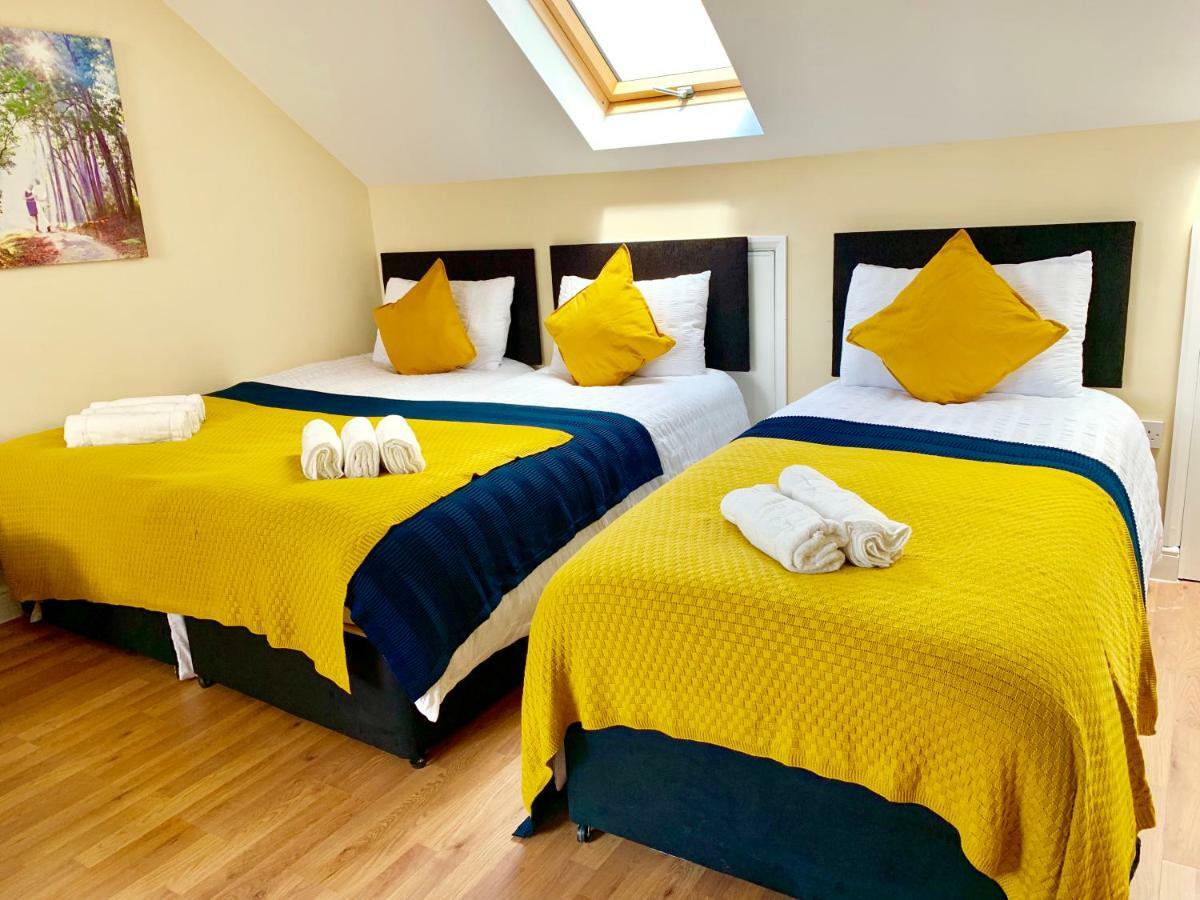 London Studio Apartments, Private Bathrooms And Parking イルフォード エクステリア 写真